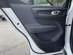 2025 XC40 Thumbnail 2