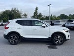 2025 XC40 Thumbnail 29