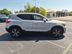 2025 XC40 Thumbnail 3