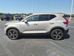 2025 XC40 Thumbnail 7