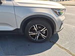 2025 XC40 Thumbnail 11