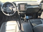 2025 XC40 Thumbnail 30