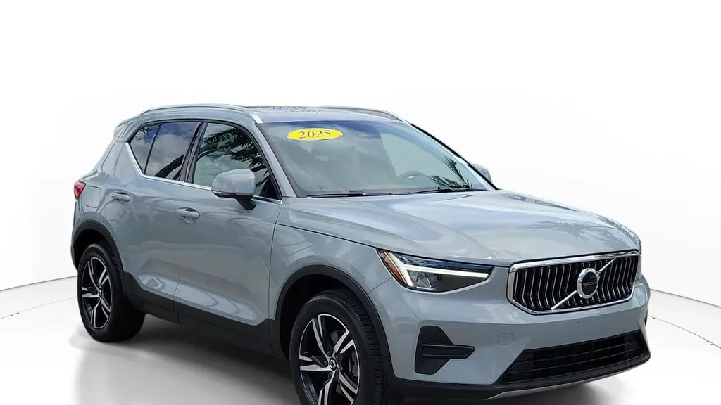 Preowned 2025 Volvo XC40 B5 Core Bright Theme for Sale