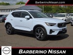 2025 XC40 Thumbnail 1