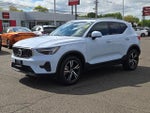 2025 XC40 Thumbnail 3