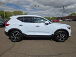 2025 XC40 Thumbnail 7