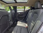2025 XC40 Thumbnail 10