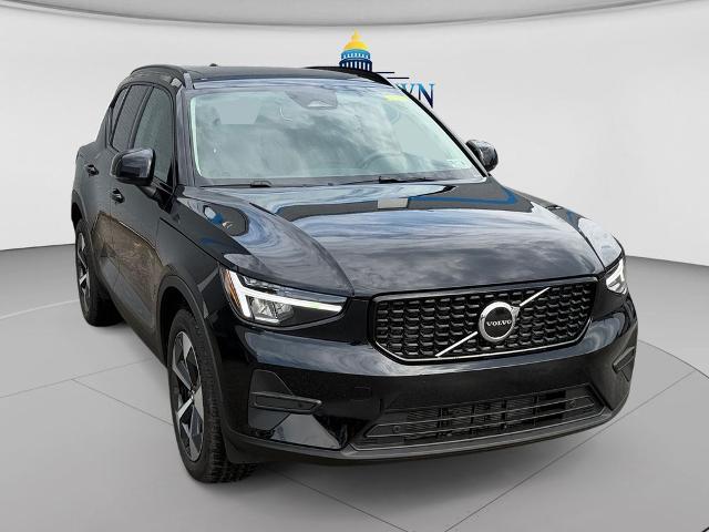 2026 Volvo XC40