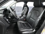 2023 XC40 Thumbnail 24