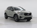 2024 XC40 Thumbnail 1