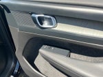 2024 XC40 Thumbnail 10