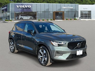 2026 Volvo XC40 AWD B5 Core 4DR SUV