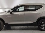 2024 XC40 Thumbnail 3