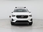 2024 XC40 Thumbnail 5