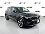 2024 XC40 Thumbnail 3