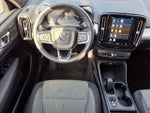2024 XC40 Thumbnail 6