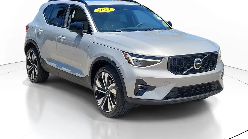 Preowned 2023 Volvo XC40 B5 Plus Dark Theme for Sale