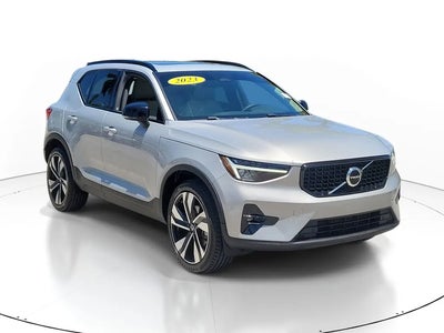 Photo of a 2023 Volvo XC40 AWD B5 Plus Dark Theme 4DR SUV for sale