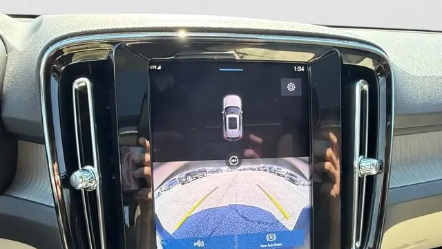 2023 Volvo XC40 B5 Plus Dark Theme