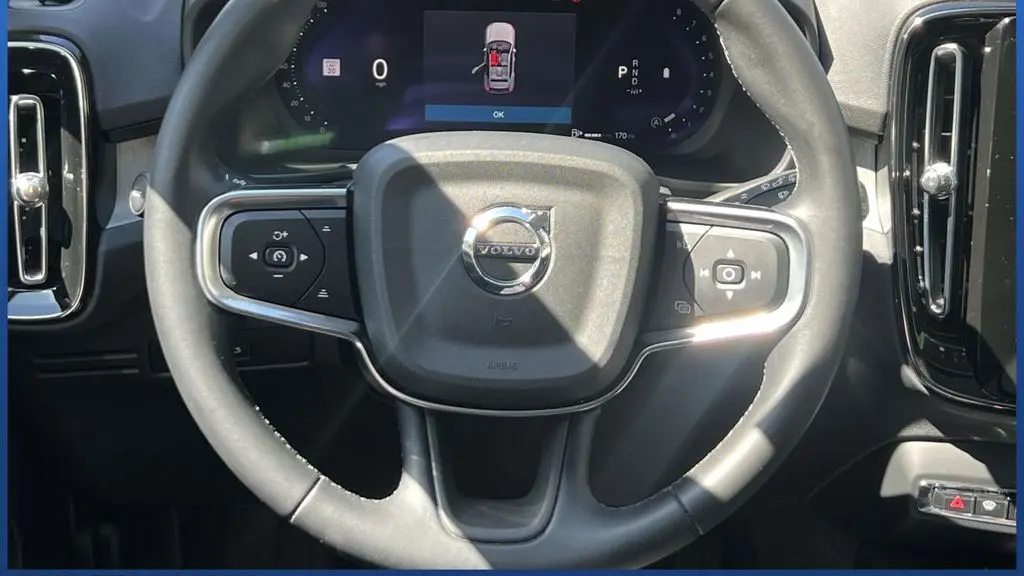 2024 Volvo XC40 B5 Plus Dark Theme