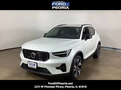 2024 Volvo XC40 AWD B5 Plus Dark Theme 4DR SUV