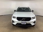 2024 XC40 Thumbnail 2