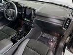 2023 XC40 Thumbnail 31