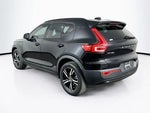 2023 XC40 Thumbnail 4