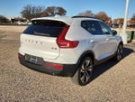 2024 XC40 Thumbnail 3