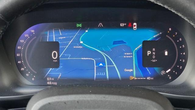 2024 Volvo XC40 B5 Plus Dark Theme