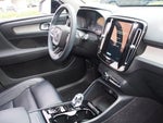 2023 XC40 Thumbnail 11