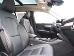 2023 XC40 Thumbnail 12