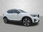 2023 XC40 Thumbnail 1