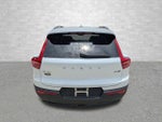 2023 XC40 Thumbnail 3