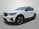 2023 XC40 Thumbnail 5