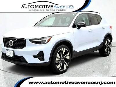 2024 Volvo XC40 AWD B5 Plus Dark Theme 4DR SUV