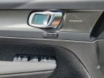 2025 XC40 Thumbnail 6