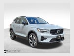 2025 XC40 Thumbnail 1