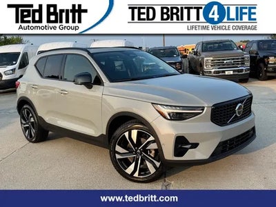 Photo of a 2025 Volvo XC40 AWD B5 Ultra Dark Theme 4DR SUV for sale