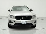 2025 XC40 Thumbnail 3