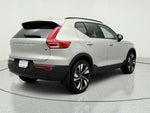 2025 XC40 Thumbnail 6