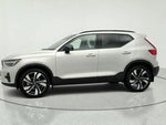2025 XC40 Thumbnail 9