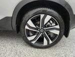 2025 XC40 Thumbnail 10