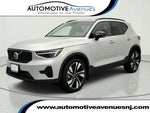 2025 XC40 Thumbnail 1