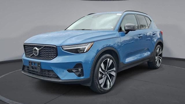 Preowned 2025 Volvo XC40 B5 Ultra Dark Theme for Sale