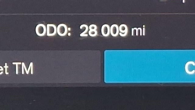 2025 Volvo XC40 B5 Ultra Dark Theme