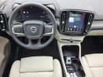 2025 XC40 Thumbnail 27