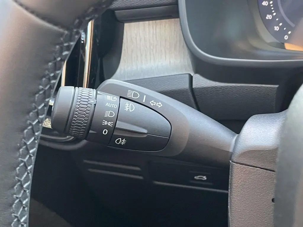 2026 Volvo XC40 - $50,525