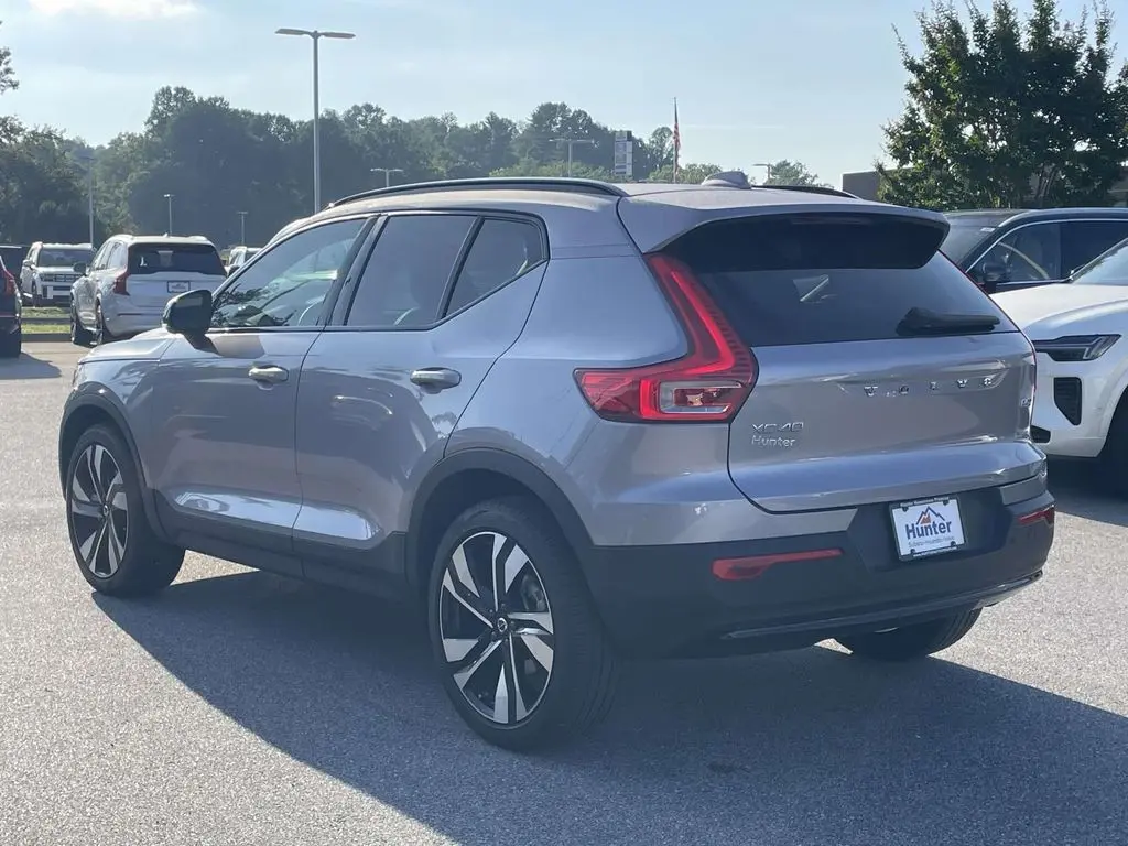 2026 Volvo XC40 - $50,525