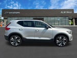 2024 XC40 Thumbnail 4